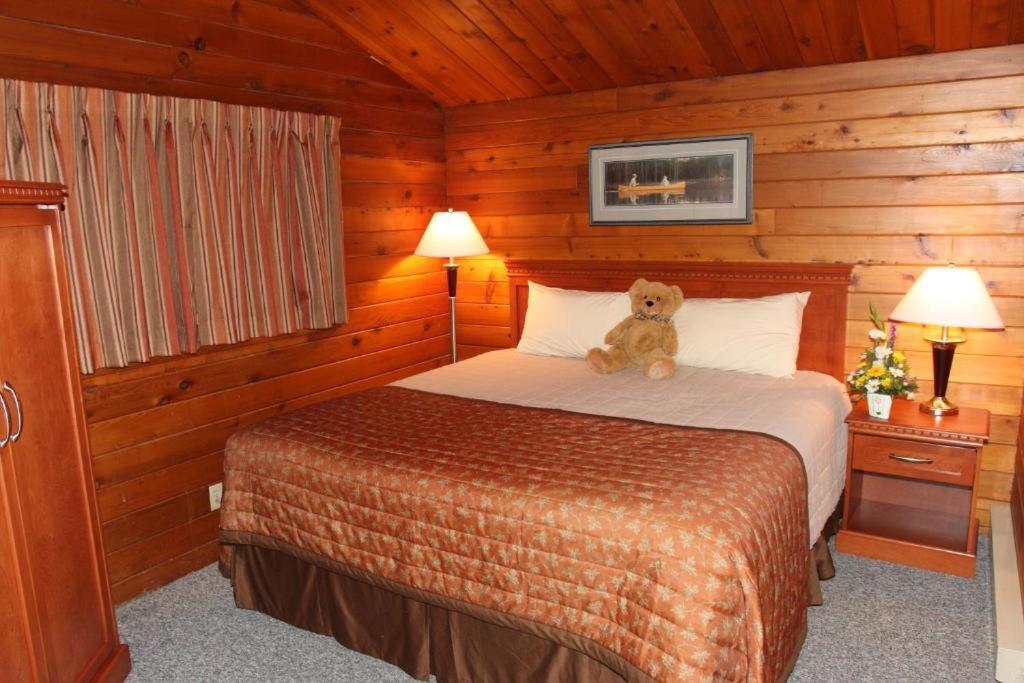 Lac Le Jeune Nature Resort Logan Lake Exteriör bild