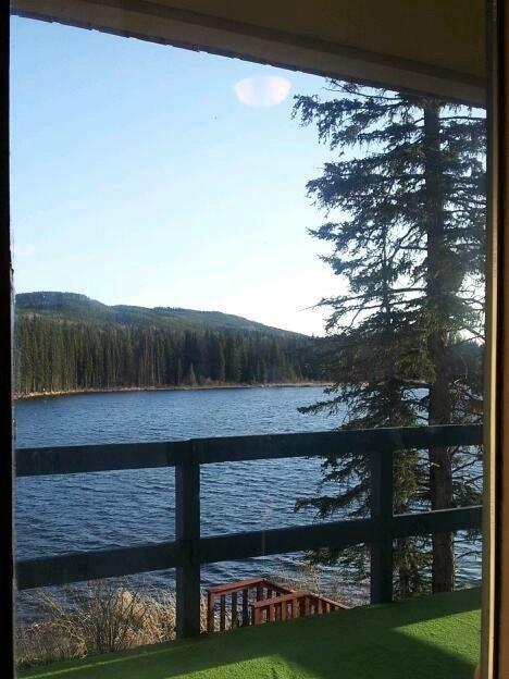 Lac Le Jeune Nature Resort Logan Lake Exteriör bild