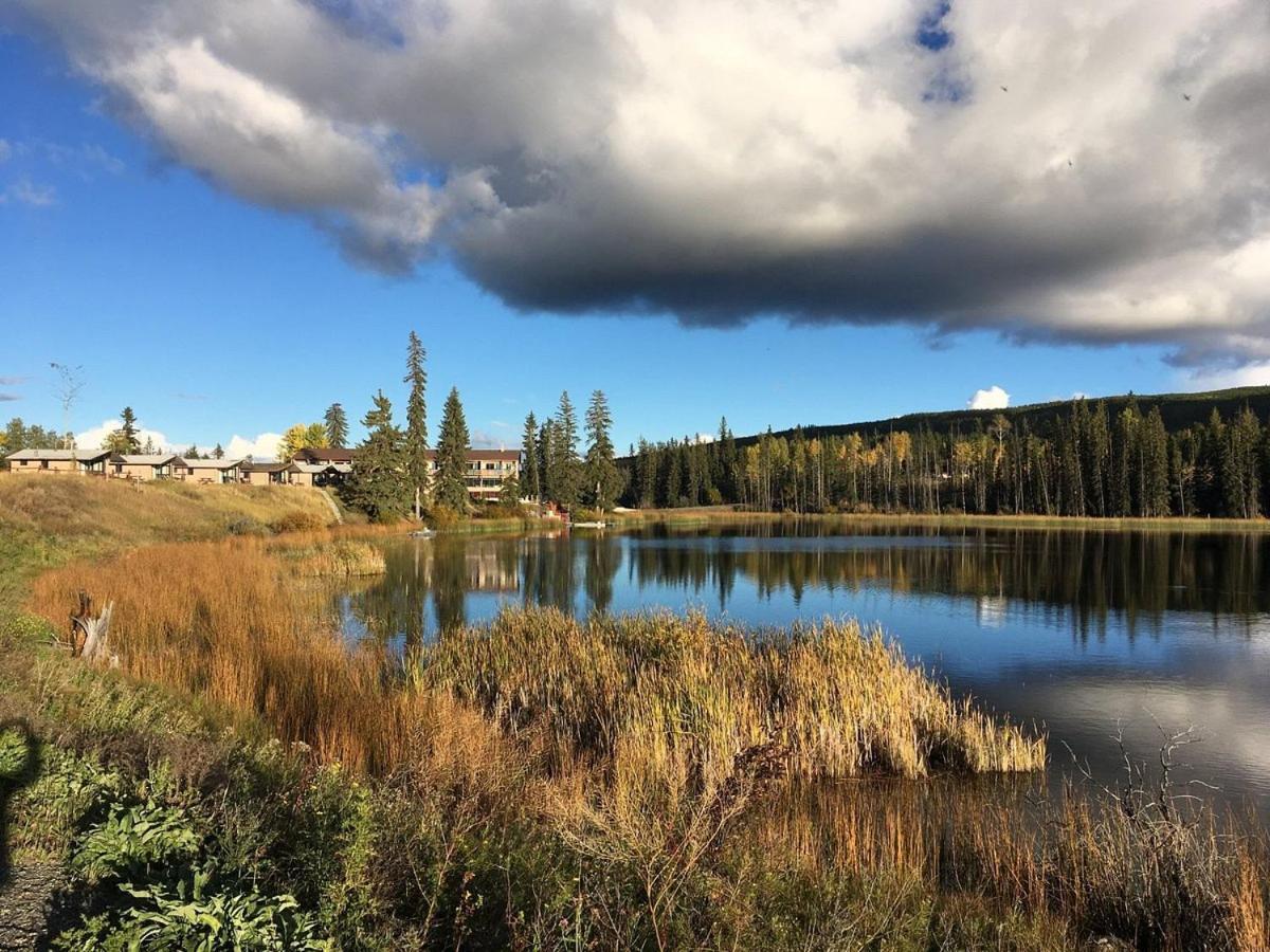Lac Le Jeune Nature Resort Logan Lake Exteriör bild