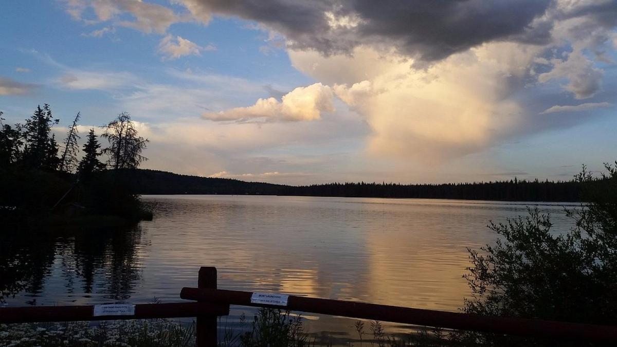 Lac Le Jeune Nature Resort Logan Lake Exteriör bild