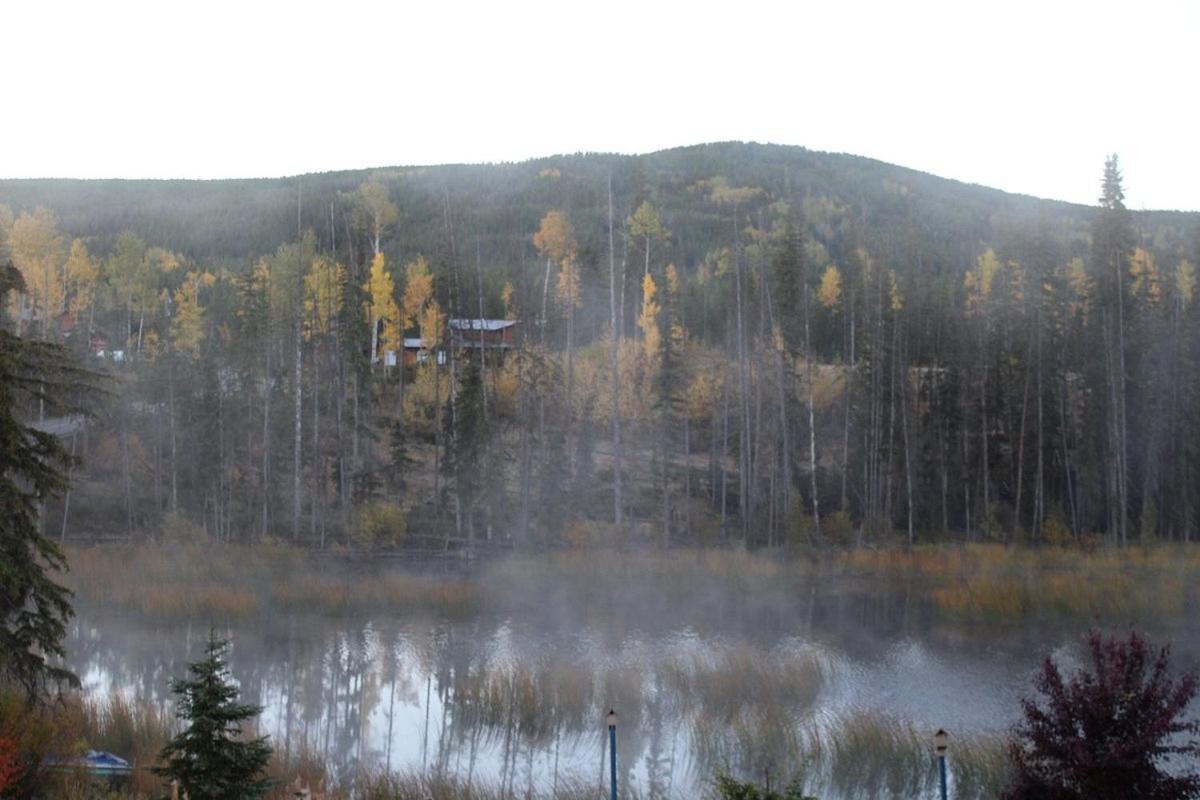Lac Le Jeune Nature Resort Logan Lake Exteriör bild