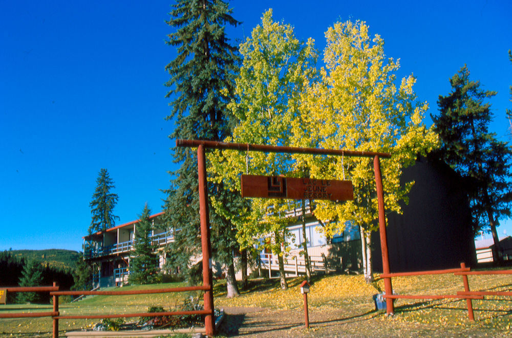 Lac Le Jeune Nature Resort Logan Lake Exteriör bild